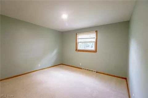 Bedroom - 1416 Dunkeith Dr NW, Canton, OH 44708 photo 7 of 14