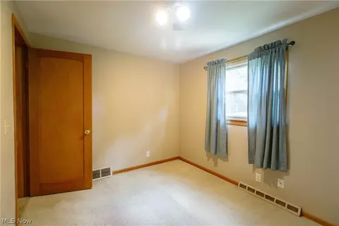 Bedroom - 1416 Dunkeith Dr NW, Canton, OH 44708 photo 9 of 14