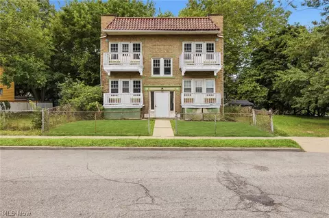 462 E 115th St, Cleveland, OH 44108