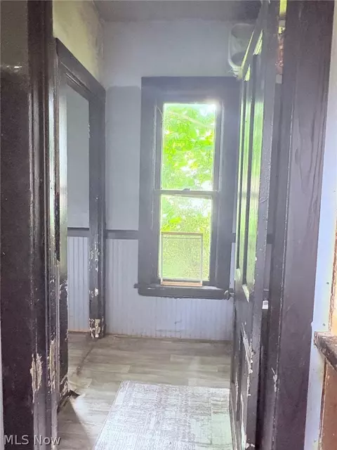 Entry Way - 506 W 58th St, Ashtabula, OH 44004 photo 7 of 15