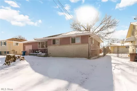 1921 W 30th St, Lorain, OH 44052 photo 2