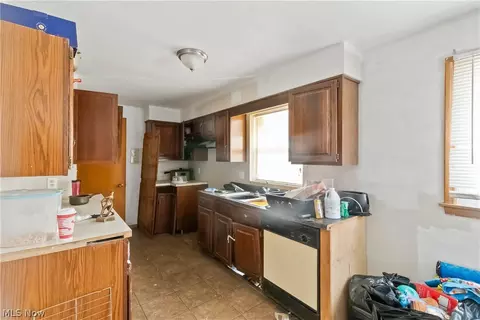 1921 W 30th St, Lorain, OH 44052 photo 12
