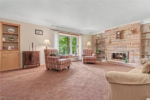 Living - 7550 Beverly Dr, Independence, OH 44131 photo 3 of 3