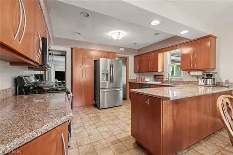 Kitchen - 7550 Beverly Dr, Independence, OH 44131 photo 1 of 2