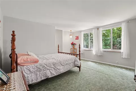 Bedroom - 7550 Beverly Dr, Independence, OH 44131 photo 3 of 3