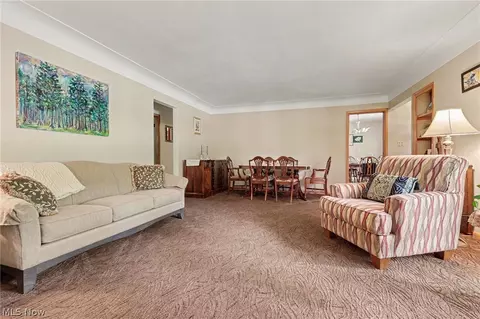Living - 7550 Beverly Dr, Independence, OH 44131 photo 1 of 3