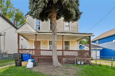 942 E 79th St, Cleveland, OH 44103
