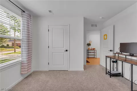 Entry Way - 19 Third Ave, Berea, OH 44017 photo 6 of 7