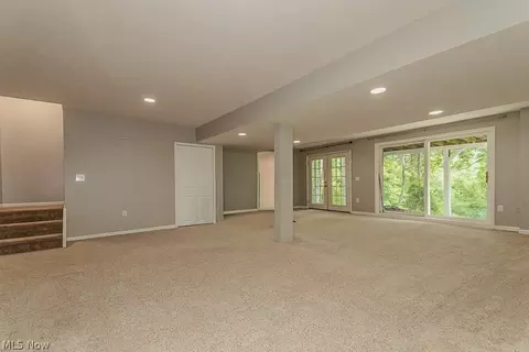 Living - 795 Meadowlark Rd, Painesville, OH 44077 photo 2 of 2