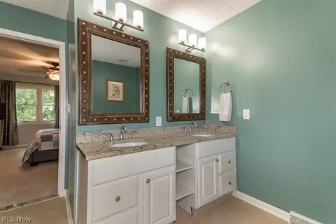 Bath - 795 Meadowlark Rd, Painesville, OH 44077 photo 5 of 9