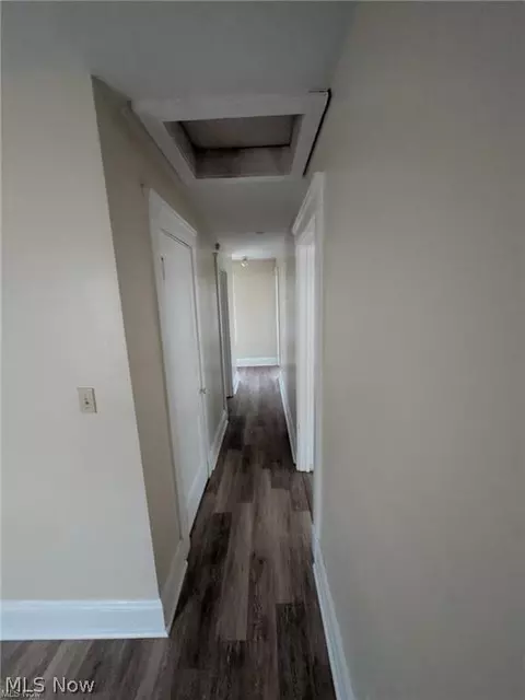 Entry Way - 1733 Robindale St, Wickliffe, OH 44092 photo 4 of 5