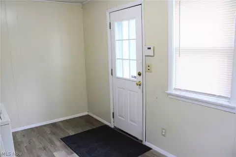 Entry Way - 1733 Robindale St, Wickliffe, OH 44092 photo 2 of 5