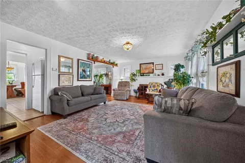 Living - 5637 Shepard Rd, Ashtabula, OH 44004 photo 1 of 3