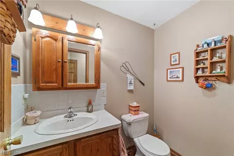 Bath - 42479 Adelbert St, Elyria, OH 44035 photo 1 of 4