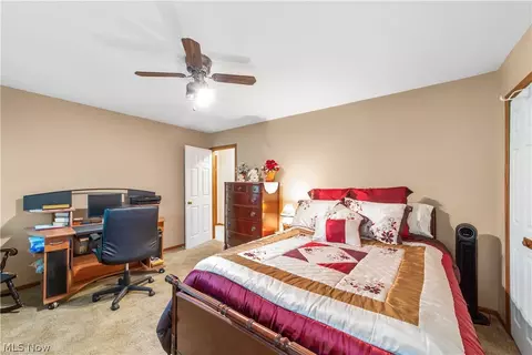Bedroom - 42479 Adelbert St, Elyria, OH 44035 photo 4 of 6