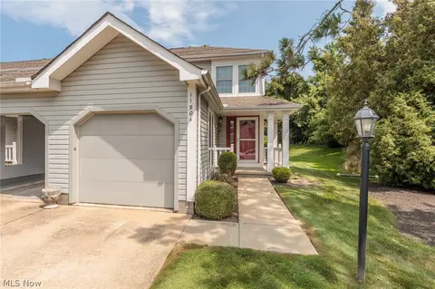 1190 Brookline Pl #A, Willoughby, OH 44094 photo 2