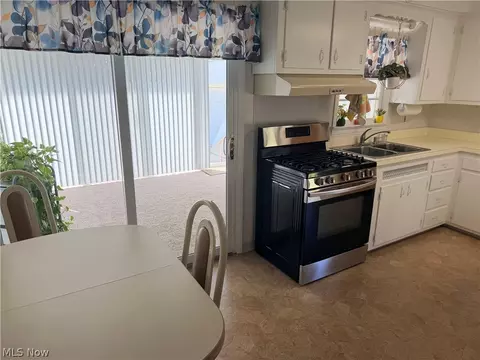 Kitchen - 3846 E 365th St, Willoughby, OH 44094 photo 2 of 2