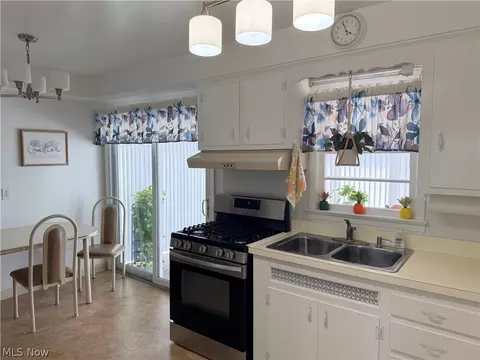 Kitchen - 3846 E 365th St, Willoughby, OH 44094 photo 1 of 2