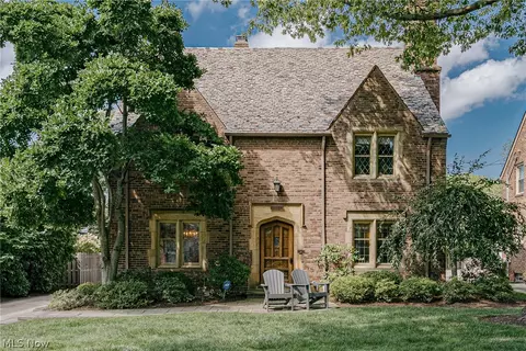 22499 Calverton Rd, Shaker Heights, OH 44122