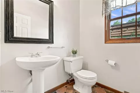 Bath - 169 Taylor Blvd, Lagrange, OH 44050 photo 1 of 5
