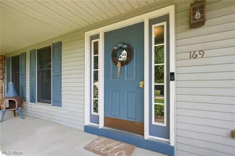 Entry Way - 169 Taylor Blvd, Lagrange, OH 44050 photo 1 of 5
