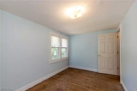 324 Montrose Ave, Akron, OH 44310 photo 27