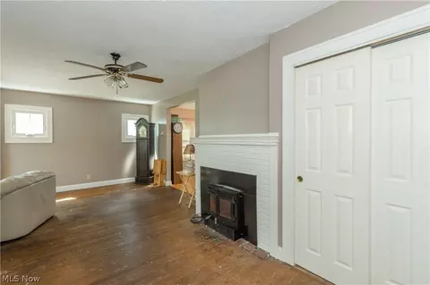 324 Montrose Ave, Akron, OH 44310 photo 5