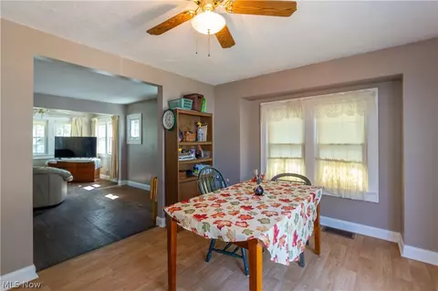 324 Montrose Ave, Akron, OH 44310 photo 9