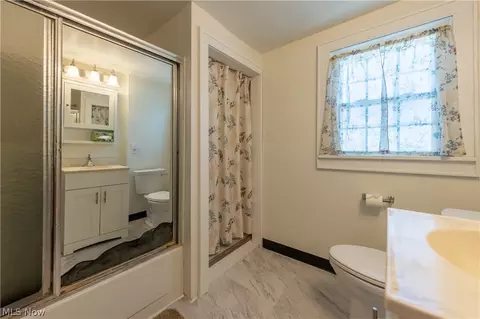 324 Montrose Ave, Akron, OH 44310 photo 15