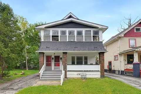 882 E 131st St, Cleveland, OH 44108