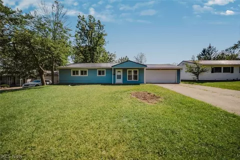 24360 Uppingham Rd, Bedford Heights, OH 44146
