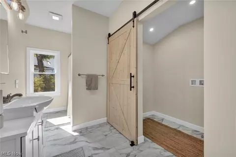 Entry Way - 903 W 58th St, Ashtabula, OH 44004 photo 1 of 3