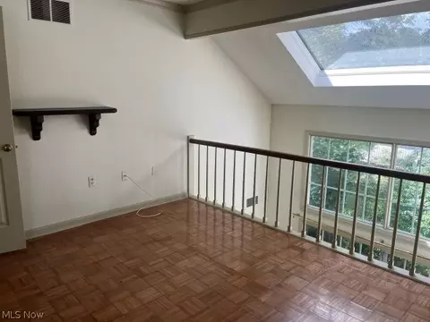 Living - 4375 Devonshire Dr, Boardman, OH 44512 photo 2 of 3