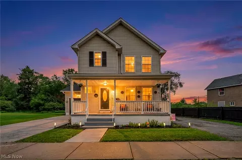 7712 Spafford Rd, Cleveland, OH 44105