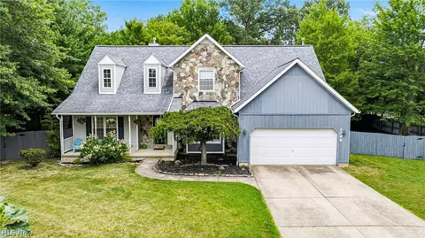 1088 Ashwood Ln, Medina, OH 44256