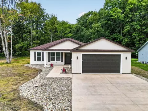 314 Morgan Ter, Roaming Shores, OH 44084