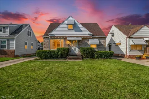 13107 Woodward Blvd, Garfield Heights, OH 44125