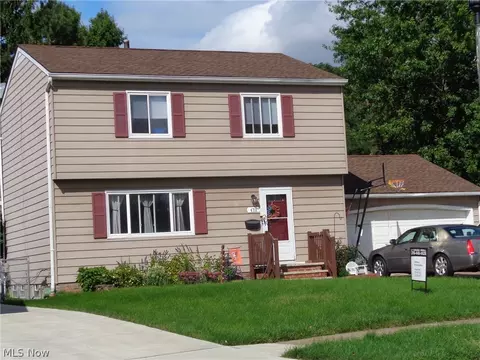 4711 Marcie Dr, Cleveland, OH 44109