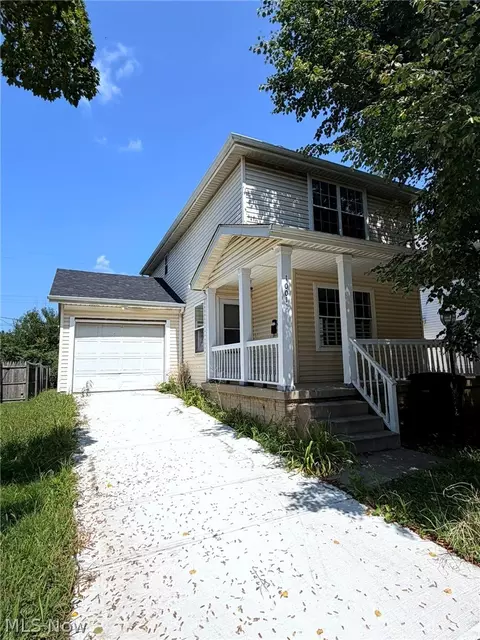 10011 Hulda Ave, Cleveland, OH 44104