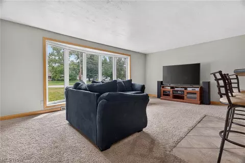Living - 6613 Brookside Rd, Independence, OH 44131 photo 2 of 6