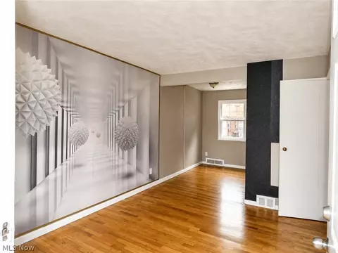 Living - 22651 Fox Ave #E, Euclid, OH 44123 photo 2 of 3