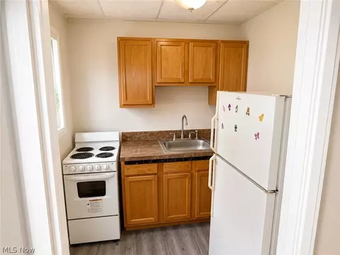 Kitchen - 22651 Fox Ave #E, Euclid, OH 44123 photo 1 of 1