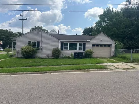 Exterior - 550 Upton Ave, Akron, OH 44310 photo 1 of 1