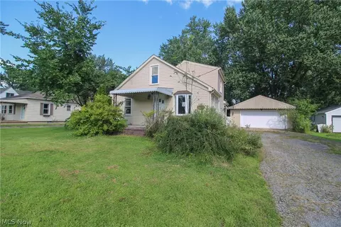 4484 Nutwood Ave NW, Warren, OH 44483
