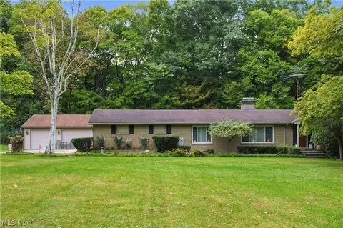 885 W Pidgeon Rd, Salem, OH 44460