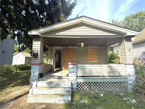3310 W 54th St, Cleveland, OH 44102