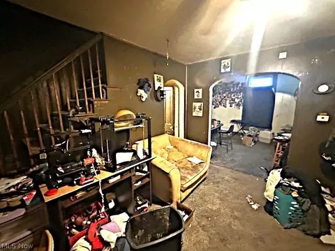 Entry Way - 817 Eureka St, Lima, OH 45804 photo 1 of 1