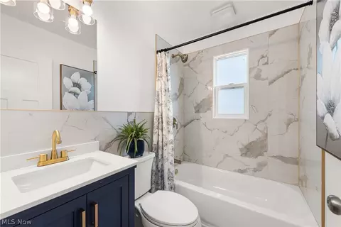Bath - 399 Olive St, Elyria, OH 44035 photo 1 of 5