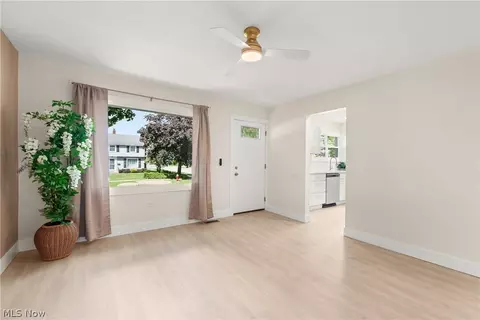 Living - 399 Olive St, Elyria, OH 44035 photo 2 of 5