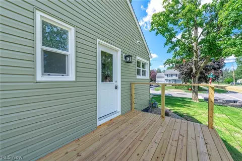 Exterior - 399 Olive St, Elyria, OH 44035 photo 3 of 10